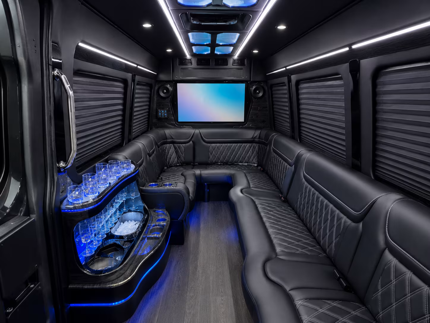 bus rentals for bands and performers traveling through manchester