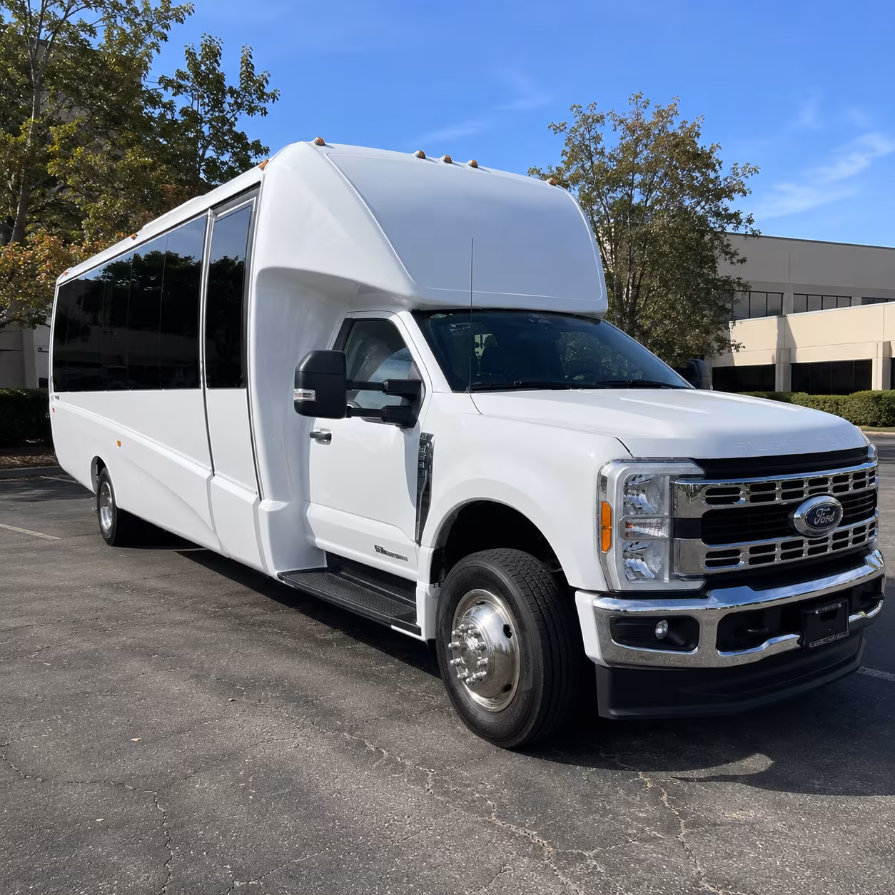 employee shuttle buses for manchester companies of all sizes