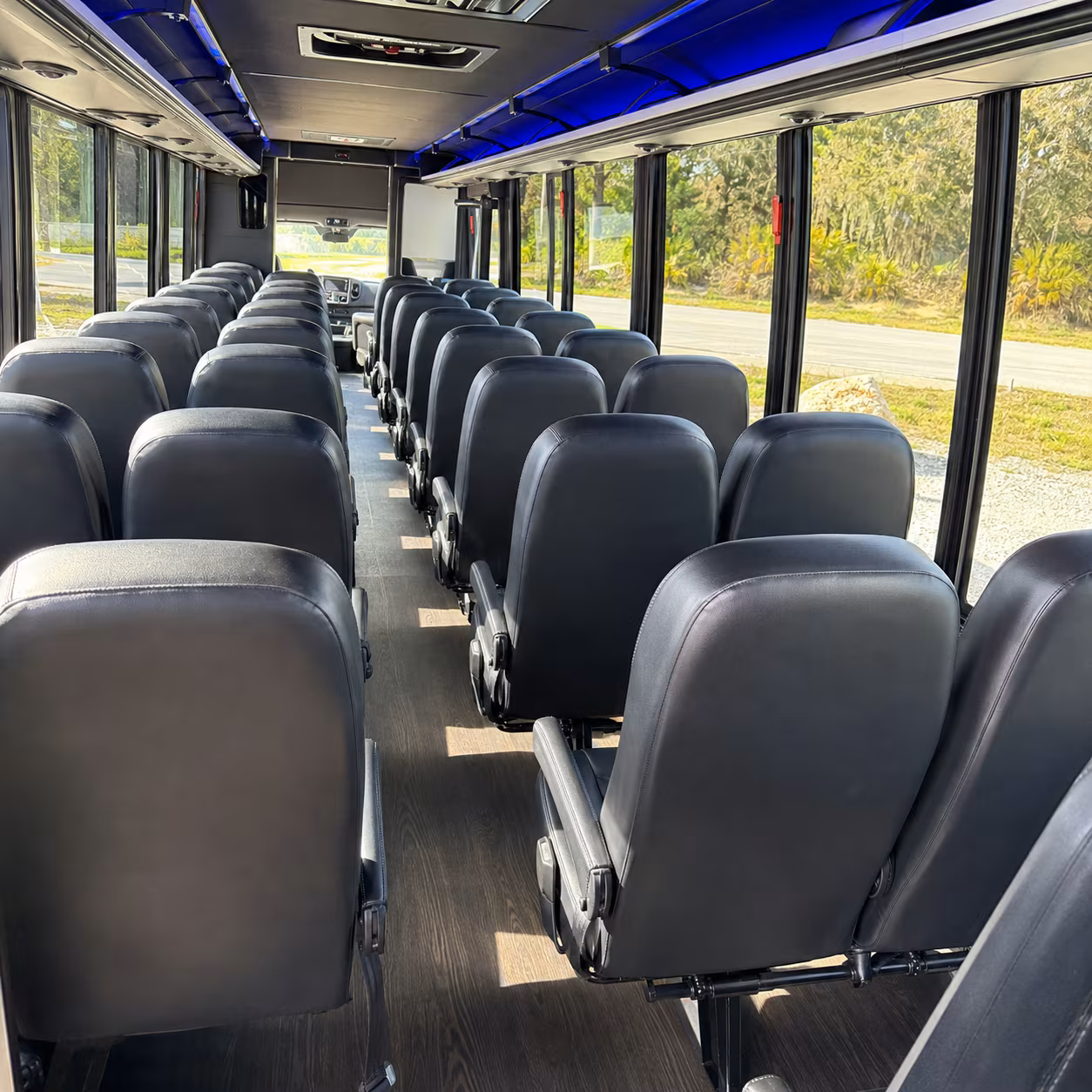 minibus rentals for smaller prom groups in manchester nh